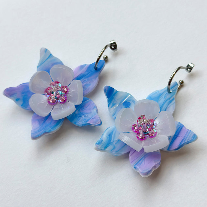 Columbine Flower Statement Dangle Earrings - Mauve Sky