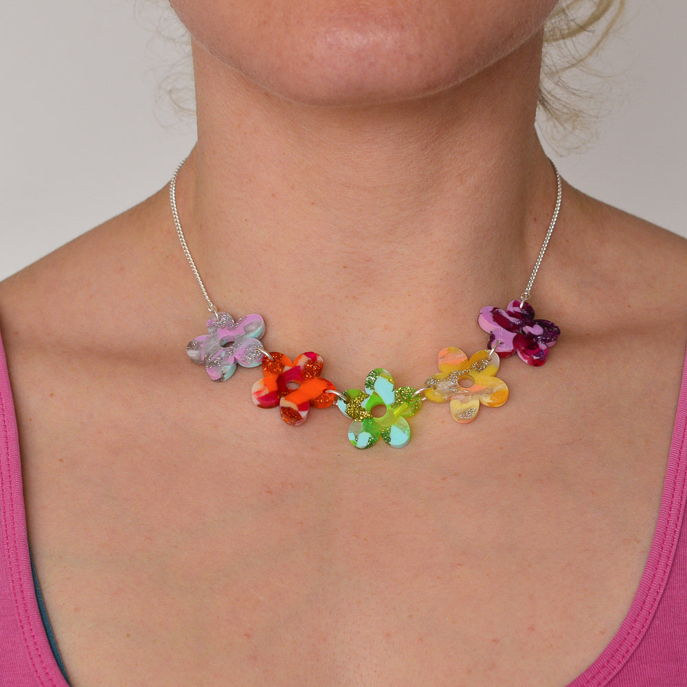 Choker daisy on sale