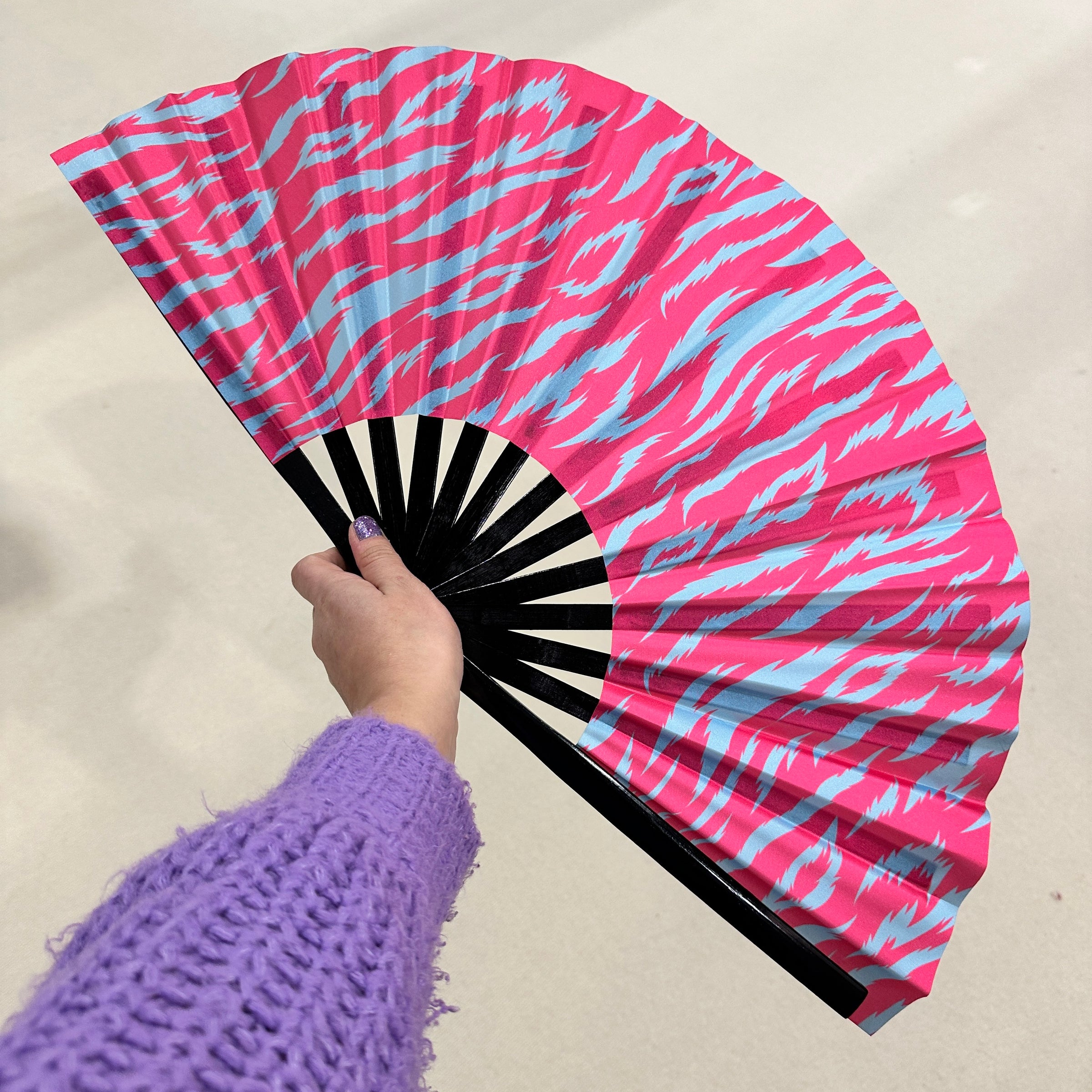 Giant Clacking Hand Fan with Pink & Blue Tiger Animal Print (Glows in UV!)