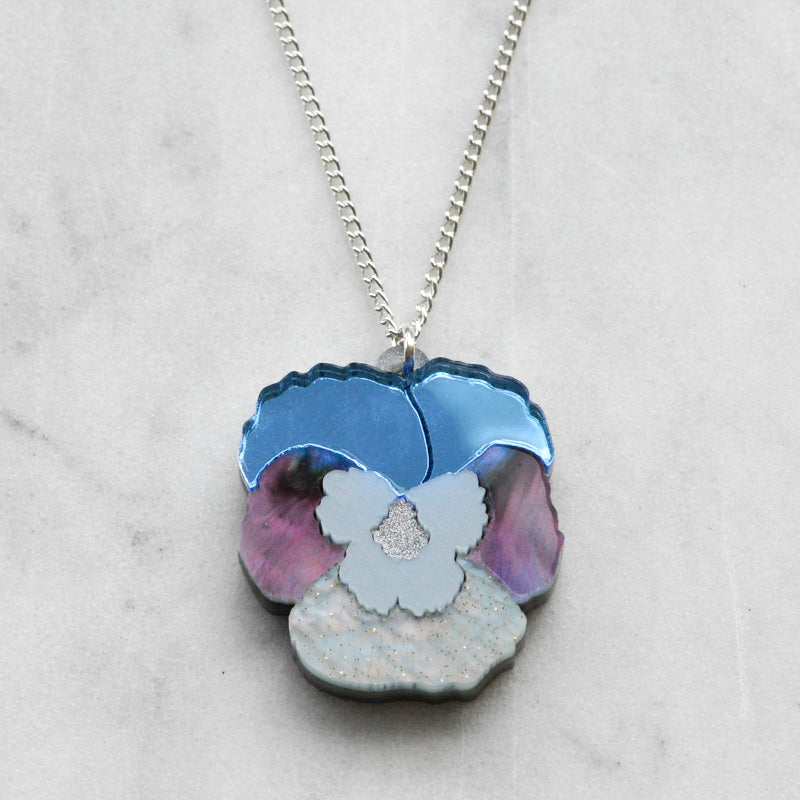 Textured Pansy Small Necklace